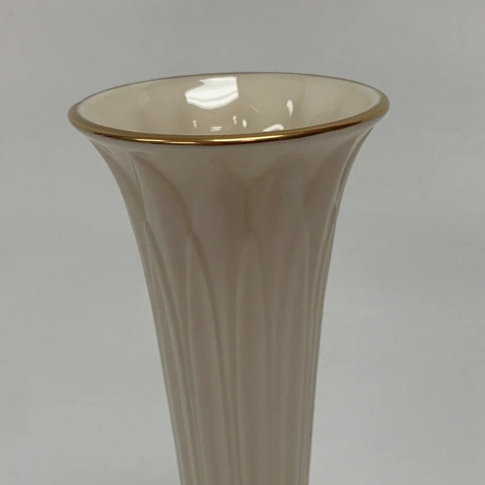 Lenox Vase Cream Beige Gold Trim 9 1/8